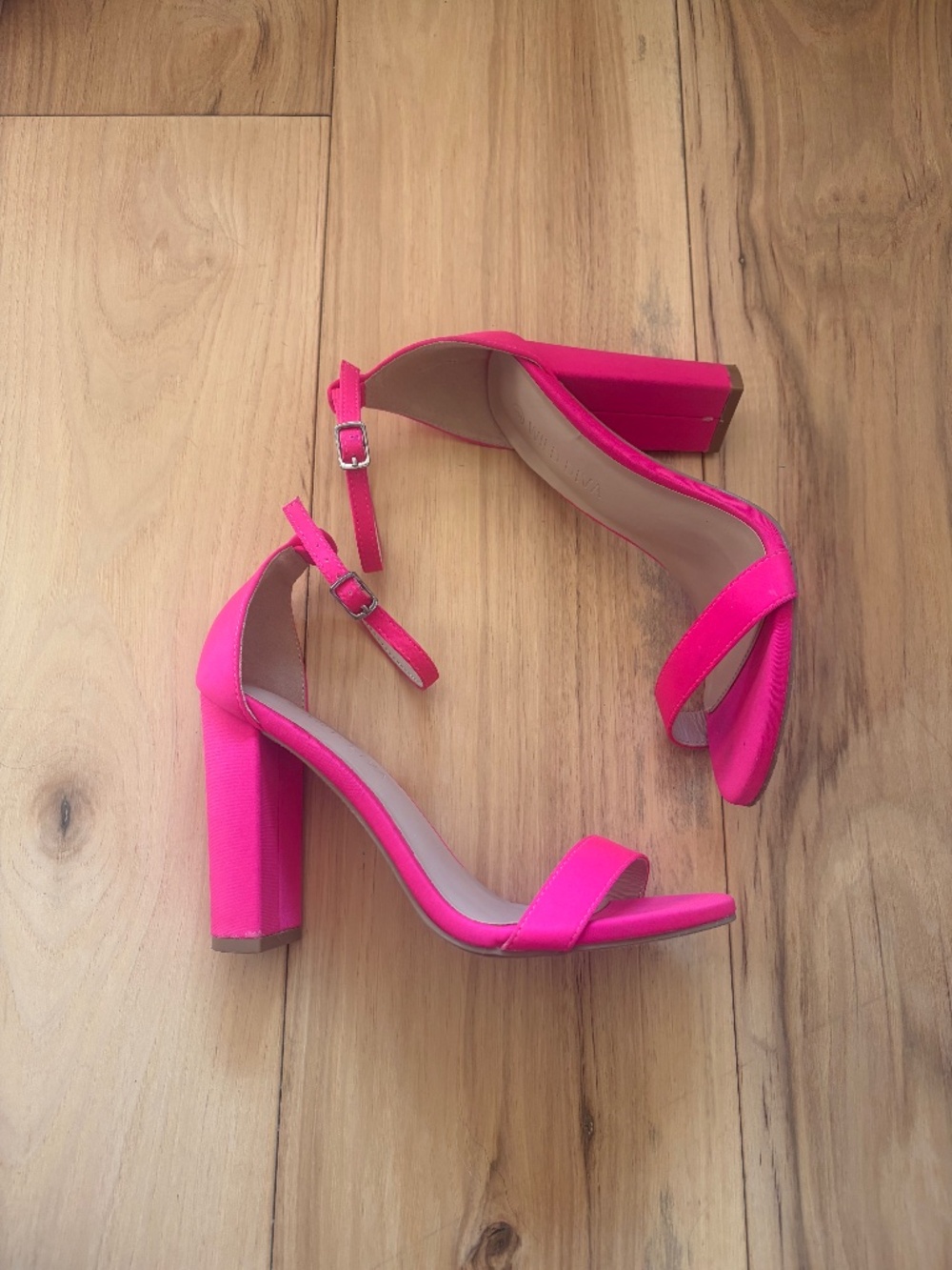 Wild Diva Neon Hot Pink Ankle Strap Block Heel Sandal Pumps Size 6